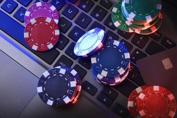 Mobile app interface showing live blackjack table